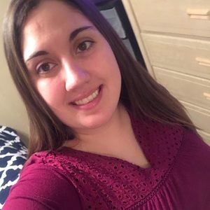 Meet your Posher, Hali